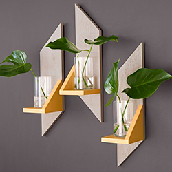 Дизайнерские полки в виде ромба и треугольников