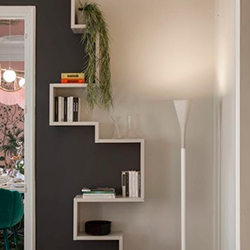 Расстановка полок в технике вертикальный город