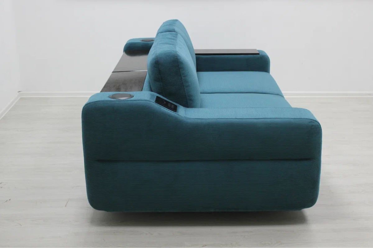 Фото широкого подлокотника дивана Марко