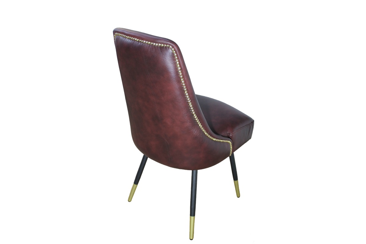 Кожаное кресло-стул Версаль в итальянской натуральной коже с гвоздевым молдингом