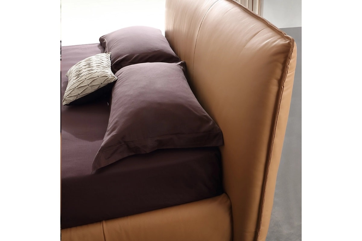 Мягкое кожаное изголовье кровати Урбана