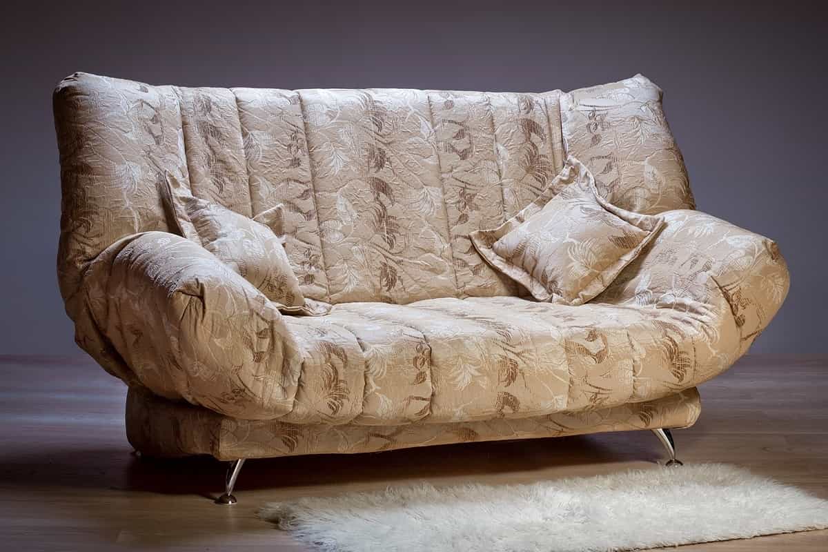 Интерьерное фото дивана клик-клак Самурай с поднятыми подлокотниками