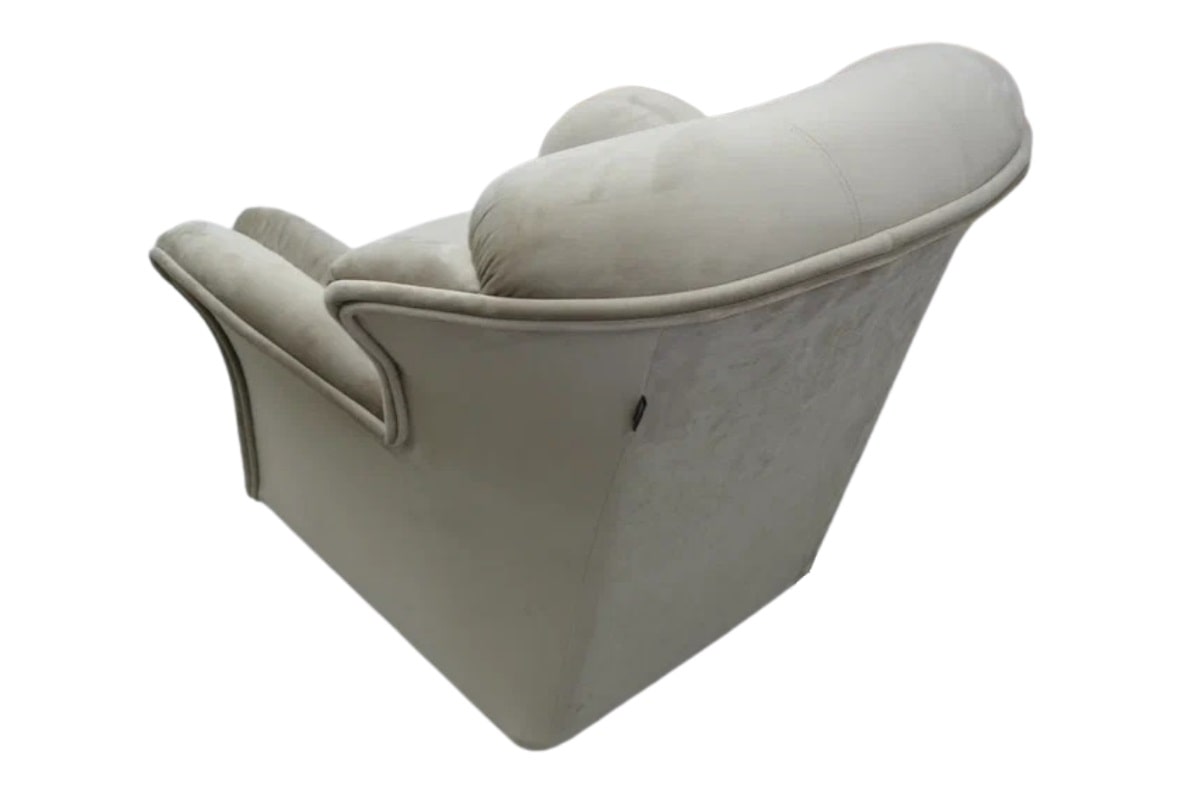 Фото кресла Лера со стороны спинки