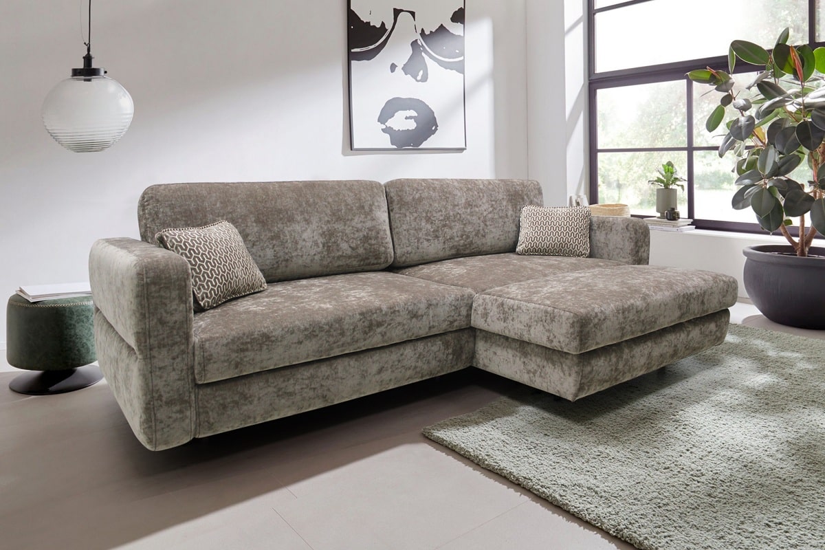 Дизайнерский угловой диван премиум класса Марко с широкой оттоманкой в скандинавском стиле