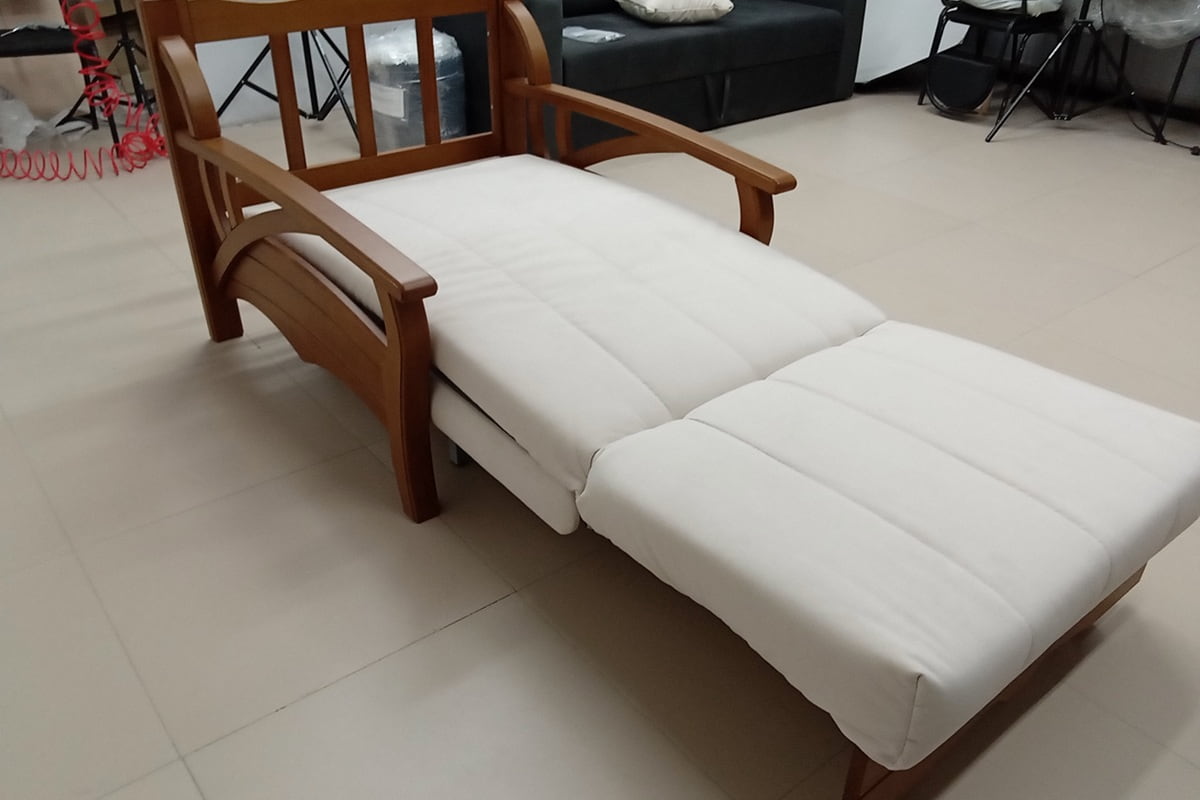 Спальное место для ежедневного сна кресла-кровати Армандо с механизмом аккордеон