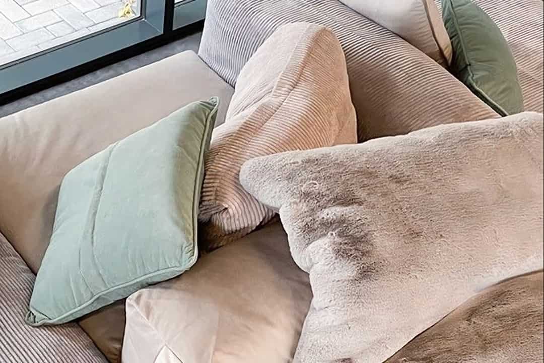 Декоративные подушки Фиджи разных размеров и форм