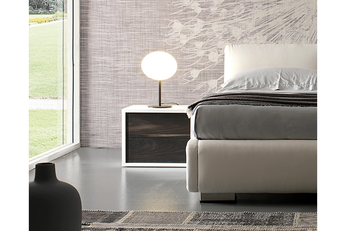 Изножье кожаной кровати Румия