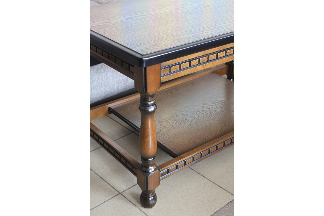 Декоративная ножка с узором журнального стола Александрия