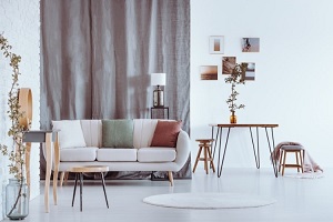 Единый дизайн дивана и штор помещения