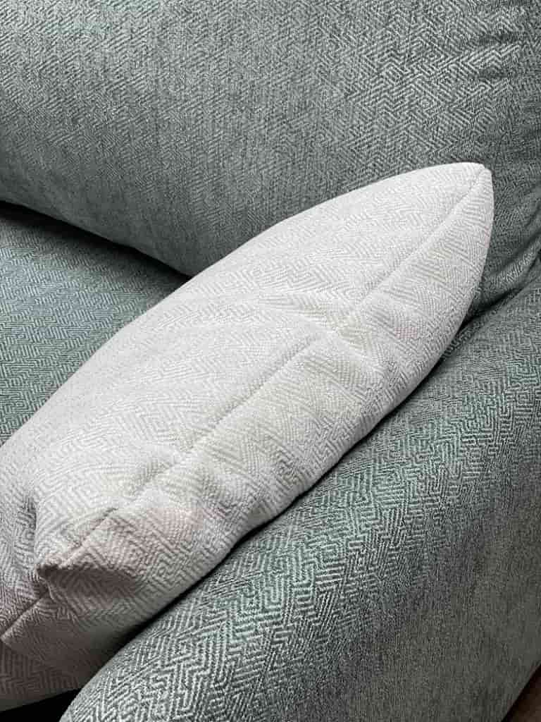 Подлокотник дивана и подушка в шенилле Эстетика