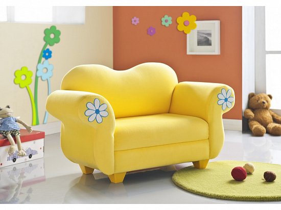 Выбор дивана для маленького ребёнка