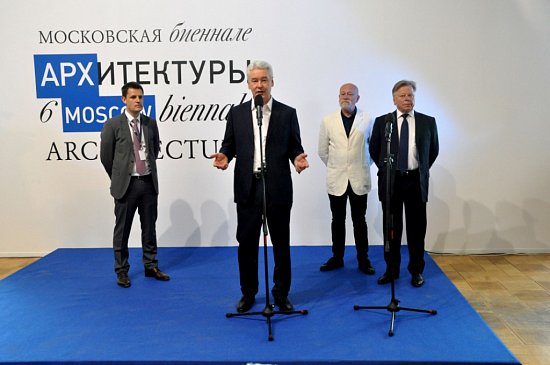 Мебель, фурнитура и обивочные материалы